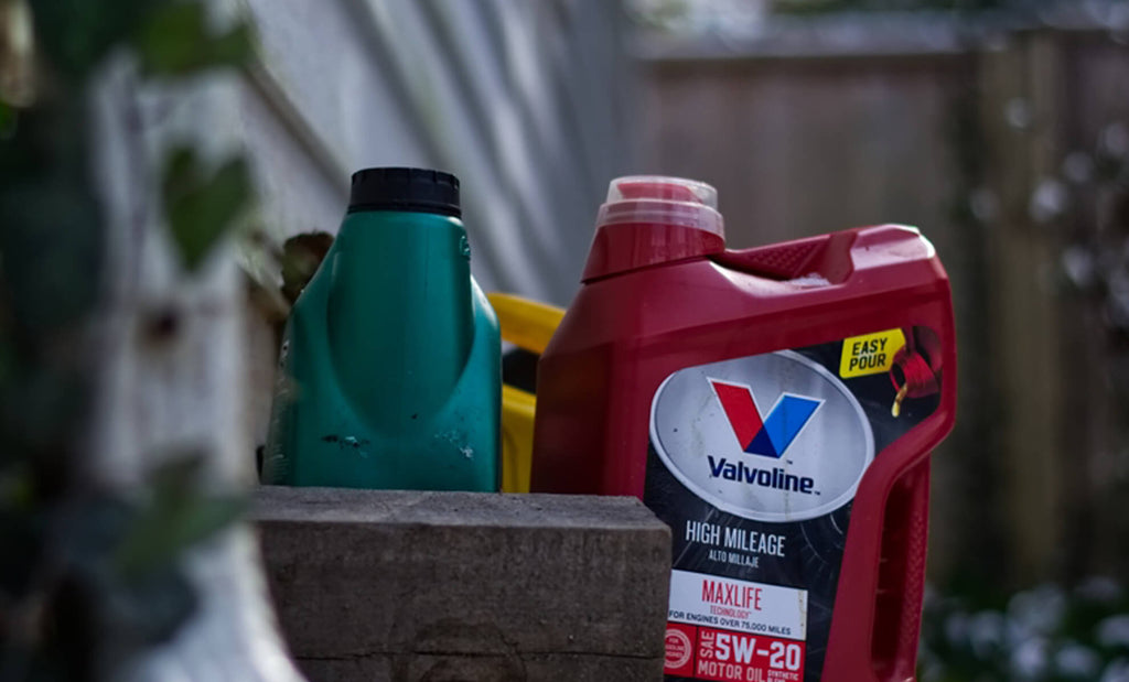 How and Why You Should Use Garage Door Lubricant